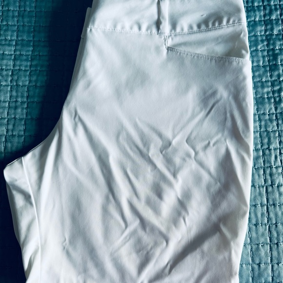 Adidas solid white short - Picture 5 of 7